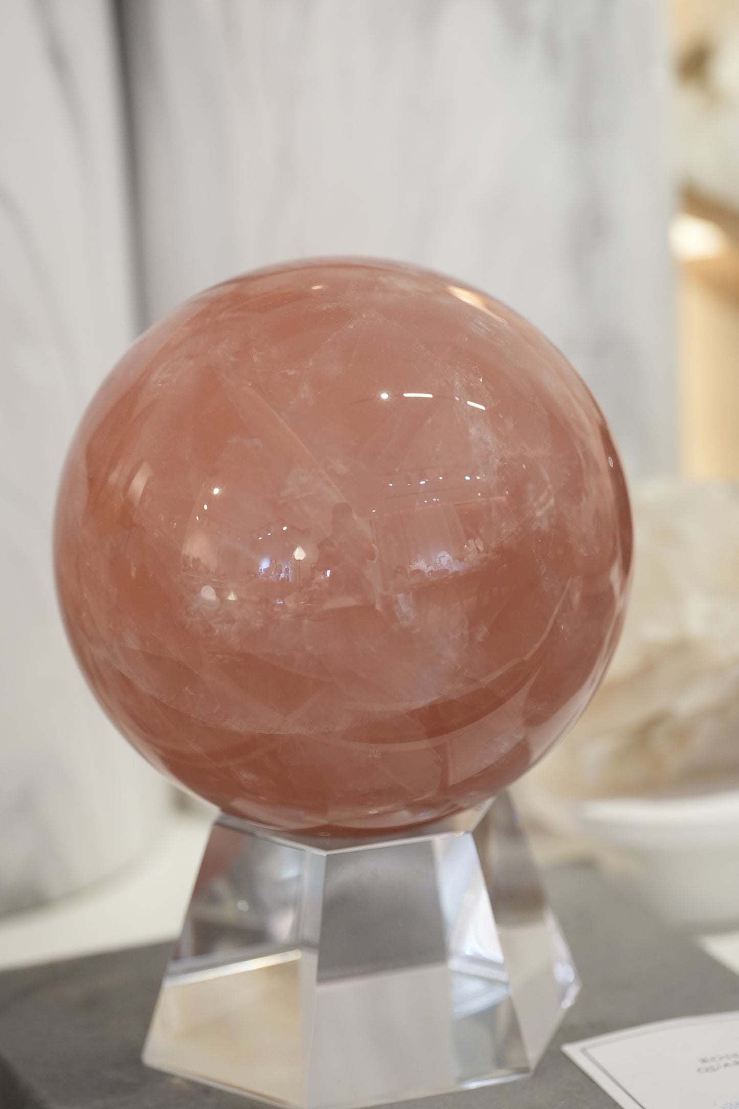 11cm 馬達加斯加粉晶球 - ART OF GEM