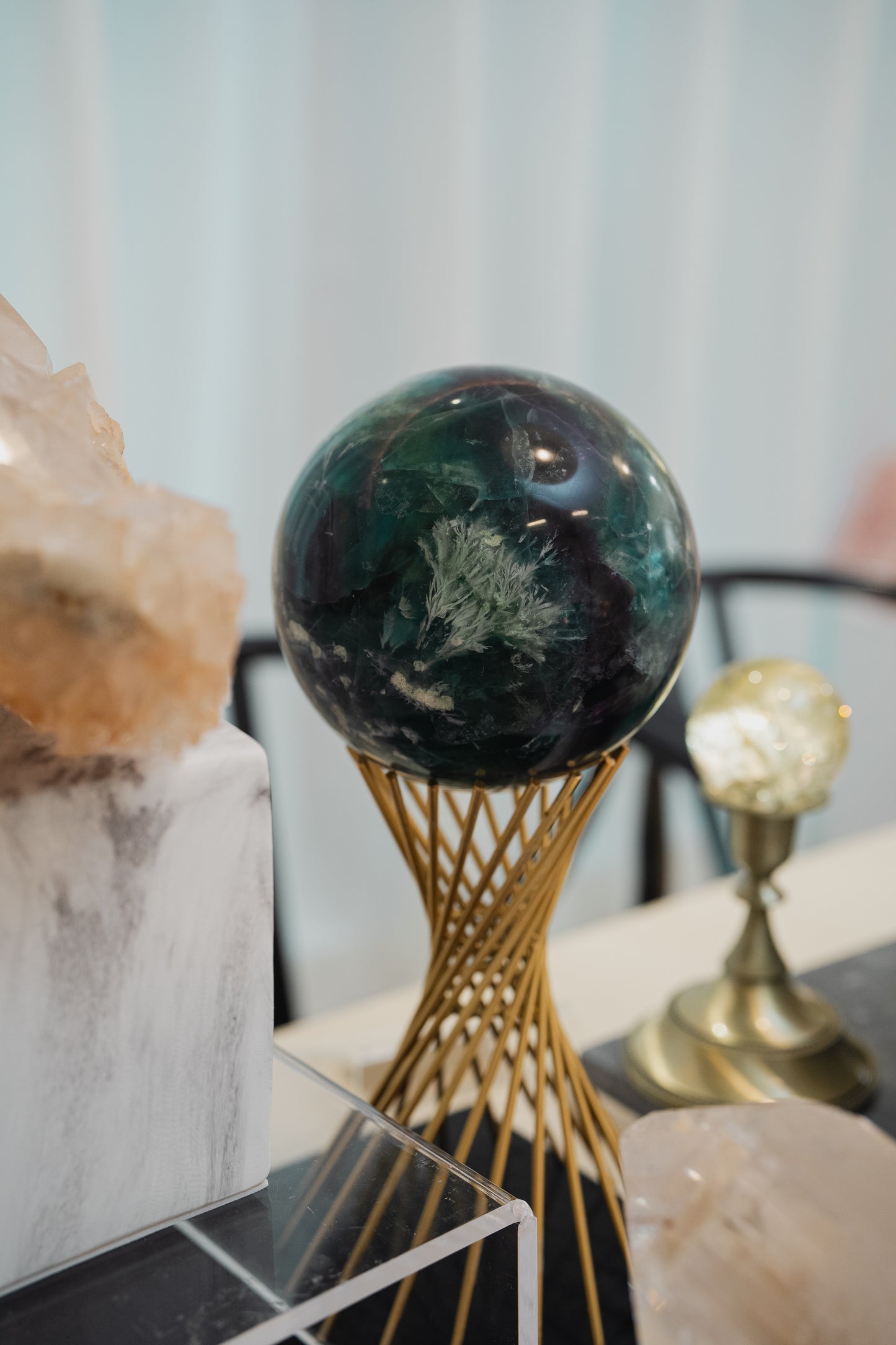 13cm大型紫藍綠羽毛螢石球 - ART OF GEM