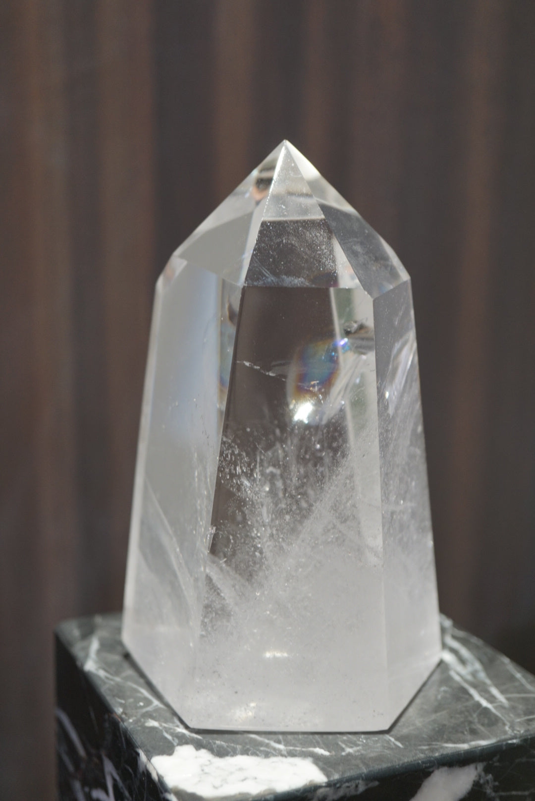 巴西白水晶柱 (帶彩虹)Brazil White Quartz Tower - ART OF GEM