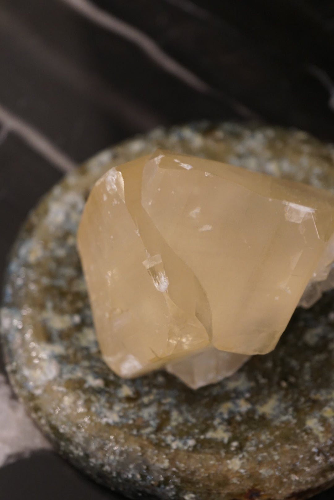 黃方解原石 Raw Honey Calcite - ART OF GEM