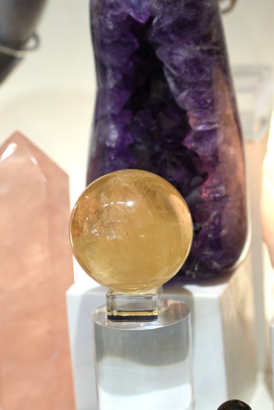 Yellow calcite sphere