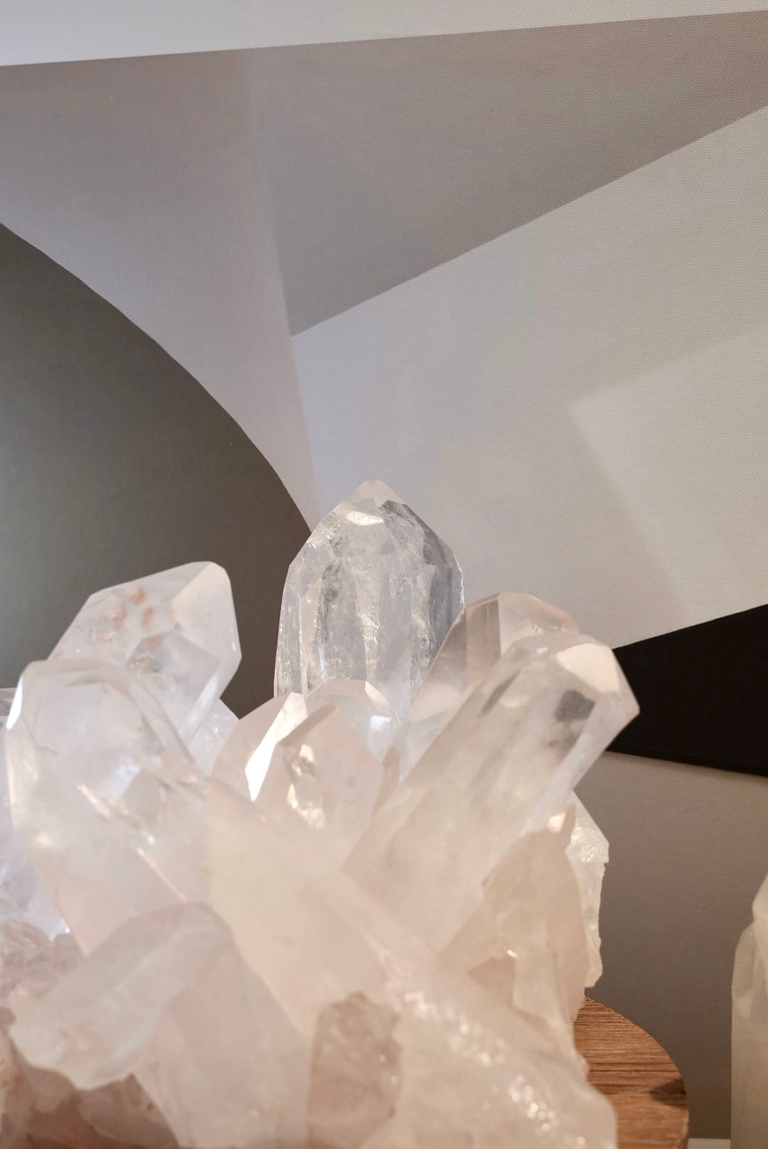 大型巴西白水晶簇 (帶粉調) - ART OF GEM