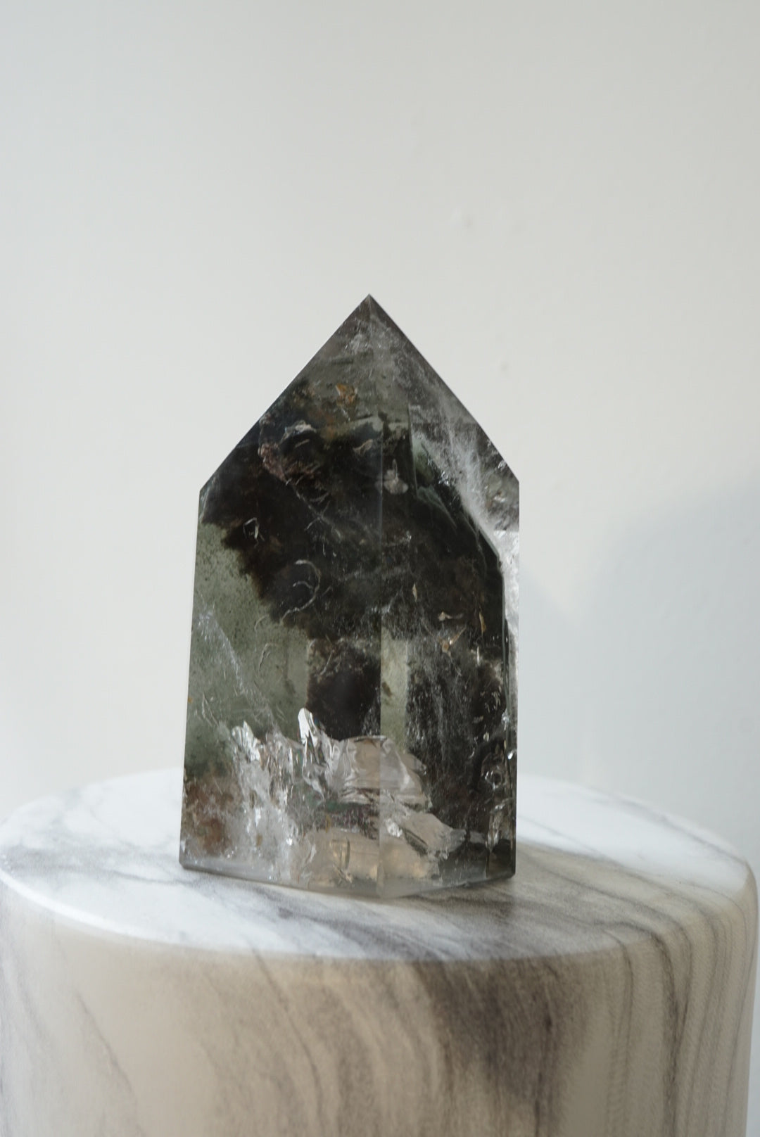 水墨畫紅綠幽靈柱 𝑷𝒉𝒂𝒏𝒕𝒐𝒎 𝑻𝒐𝒘𝒆𝒓 - ART OF GEM