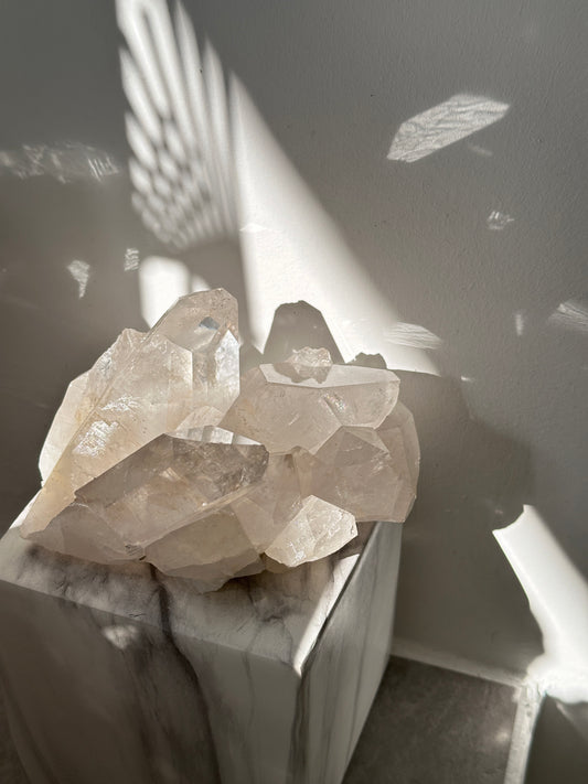 巴西白水晶簇 (共生黄金治癒者,帶雙時光隧道) - ART OF GEM