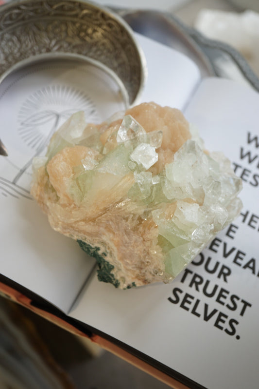 優質 印度鑽石魚眼晶簇共生沸石 - ART OF GEM