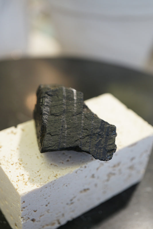 金運石原石 - ART OF GEM