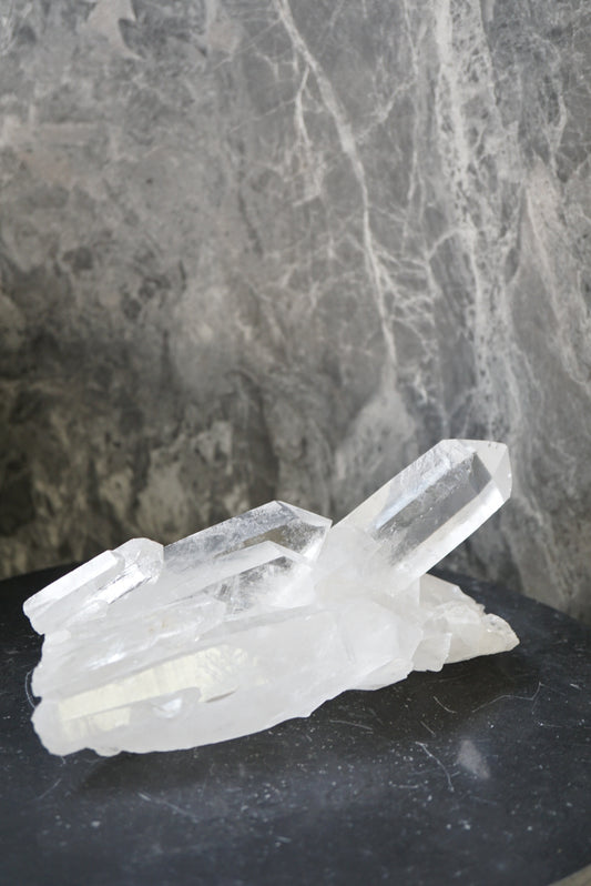 巴西白水晶簇 ( 清透,帶特殊溶蝕紋 ) - ART OF GEM