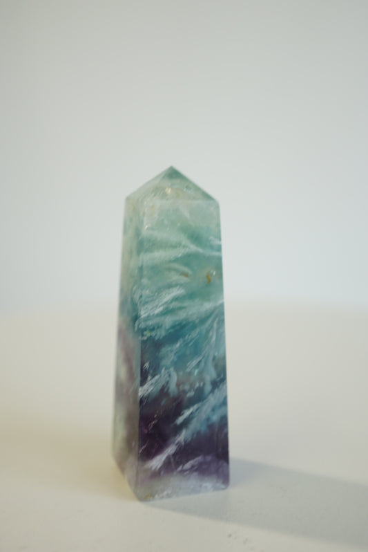 紫藍羽毛螢石柱 - ART OF GEM