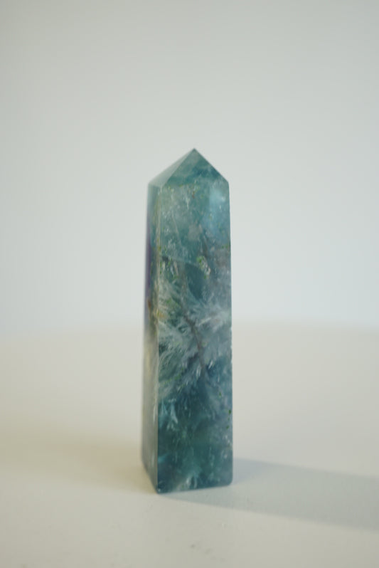 紫藍羽毛螢石柱 - ART OF GEM