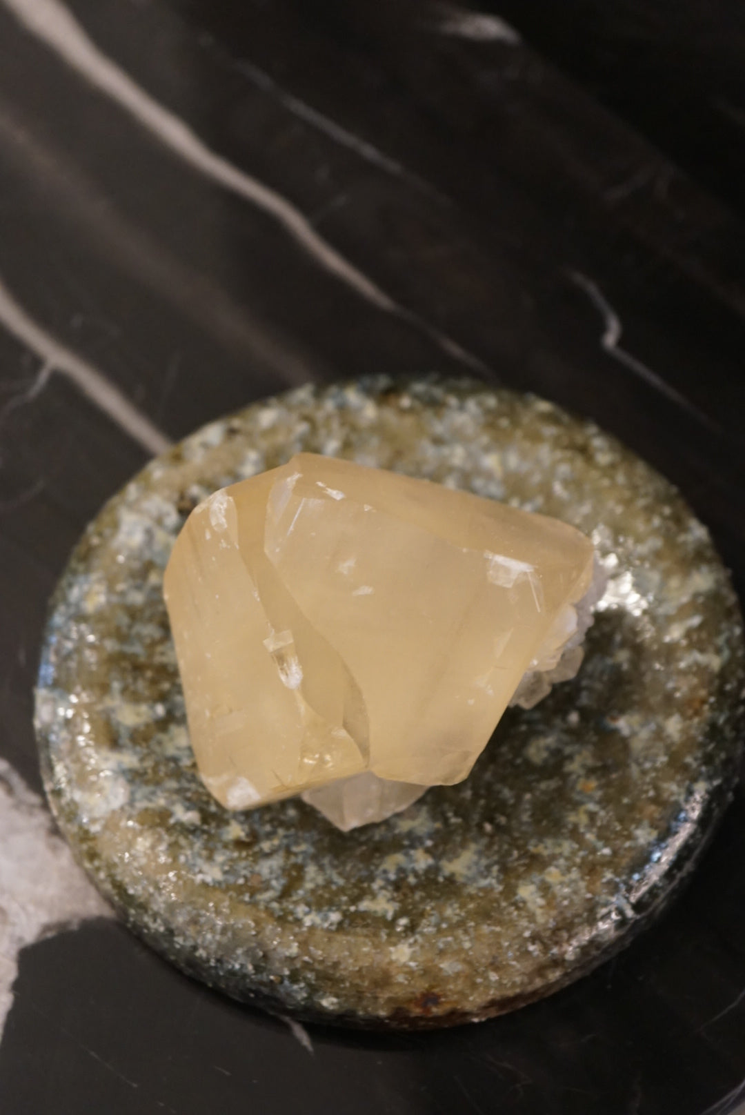 黃方解原石 Raw Honey Calcite - ART OF GEM