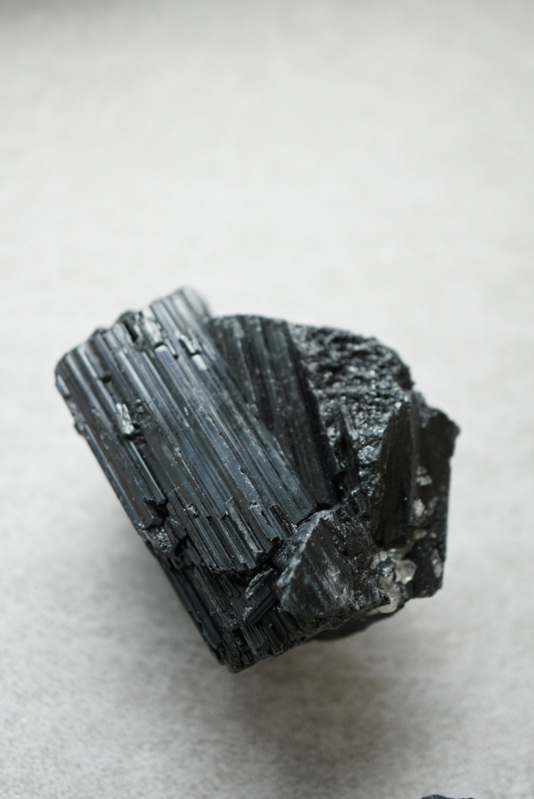 莫桑比亞亮面黑碧璽 Raw Mozambique Black Tourmaline - ART OF GEM