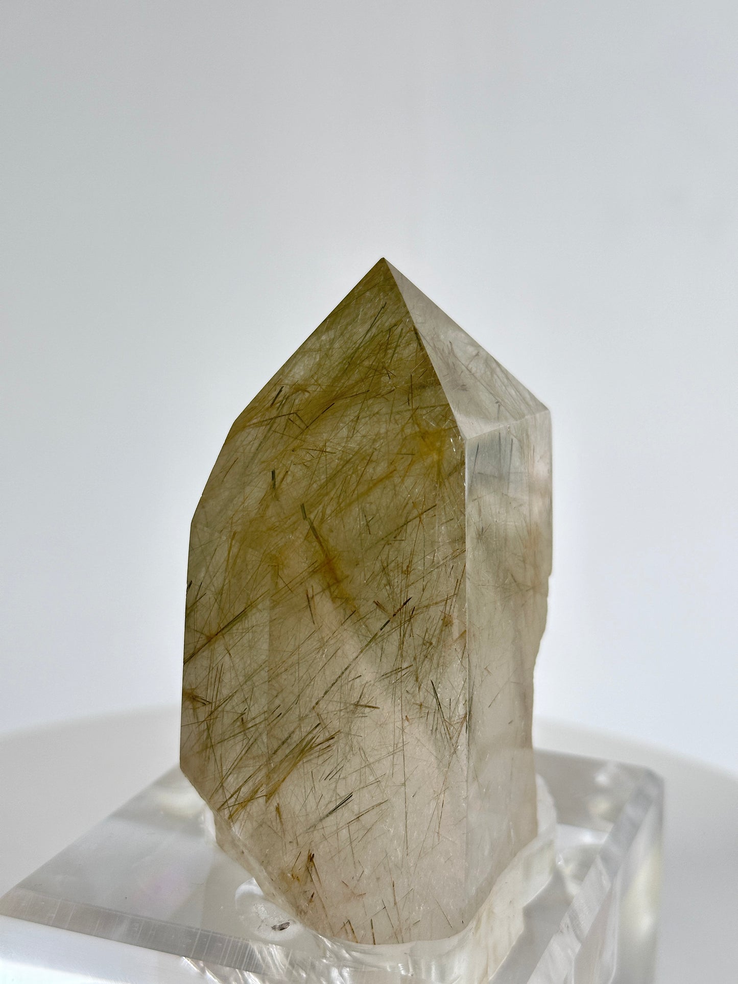 金髮綠髮晶柱 （連座）Golden Rutiled Quartz and Green Rutilated Quartz Tower