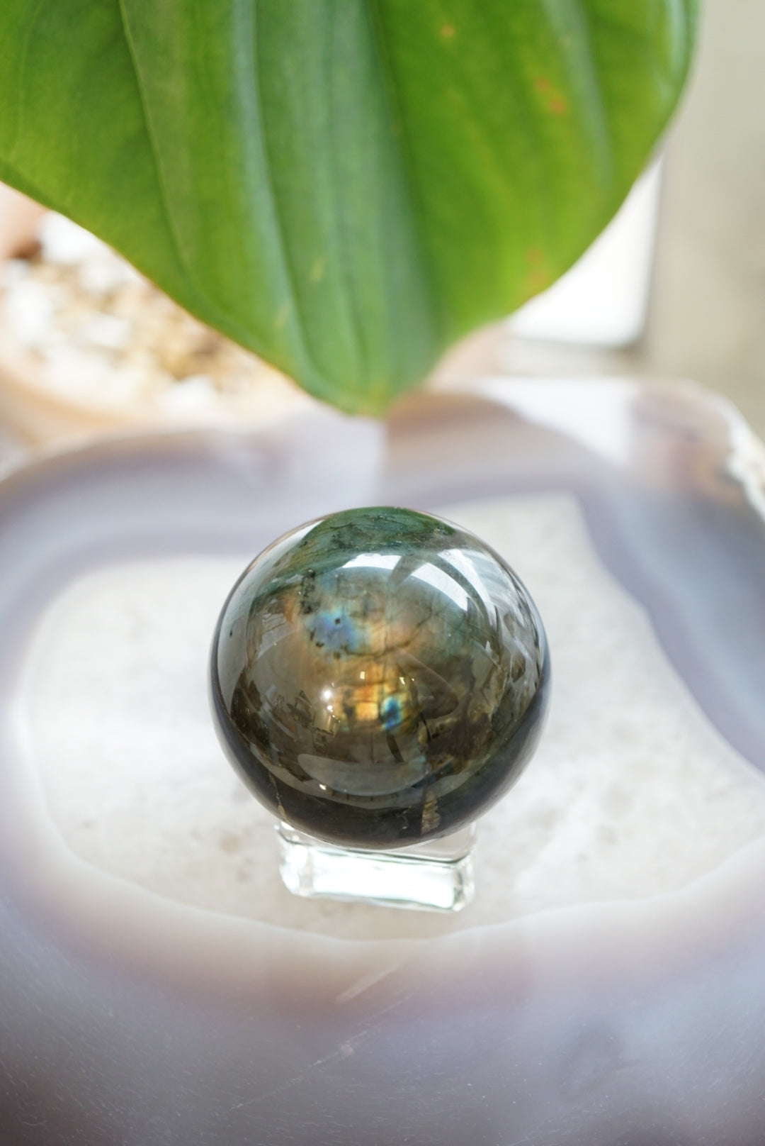 藍綠紫橙光拉長石球 Labradorite Sphere