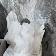1.7KG巴西白水晶簇 （帶雙時光隧道 ） - ART OF GEM 