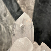 1.7KG巴西白水晶簇 （帶雙時光隧道 ） - ART OF GEM 