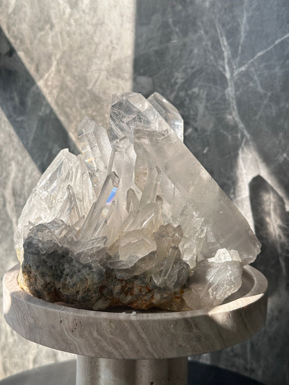 2.5KG巴西漸變灰幽靈白水晶簇 Brazil White Quartz Cluster with grey phantom - ART OF GEM 