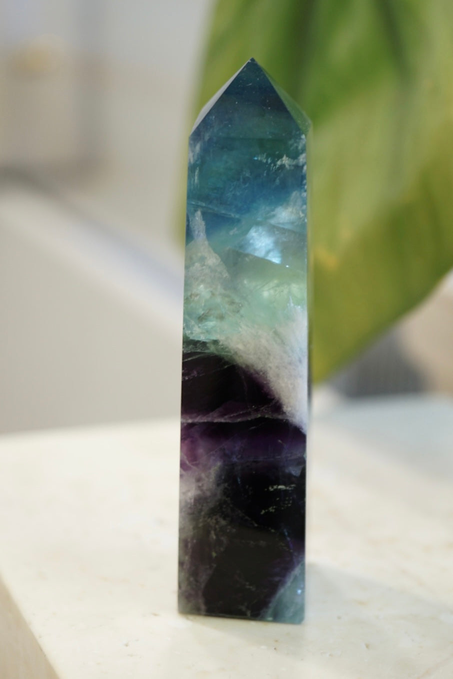 紫藍綠羽毛螢石柱  Fluorite Tower