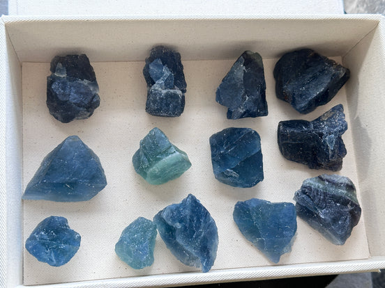 巴西藍綠螢石原石（20-30mm) - ART OF GEM 