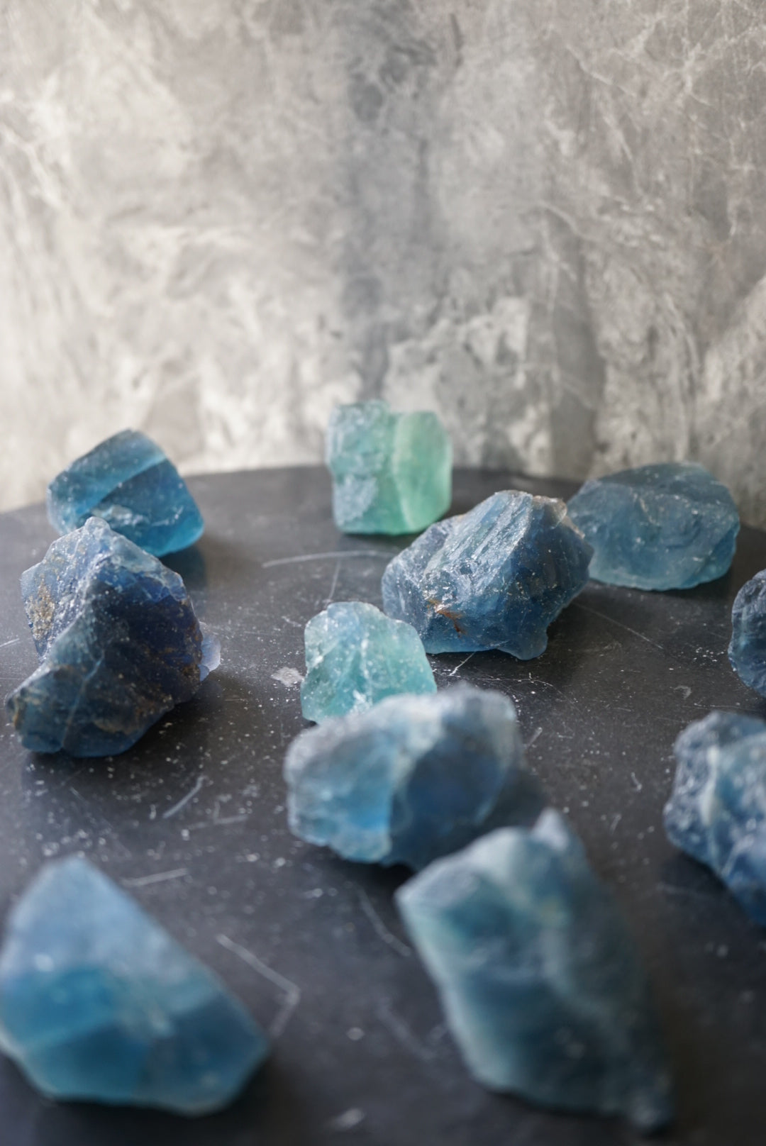 巴西藍綠螢石原石（20-30mm) - ART OF GEM 