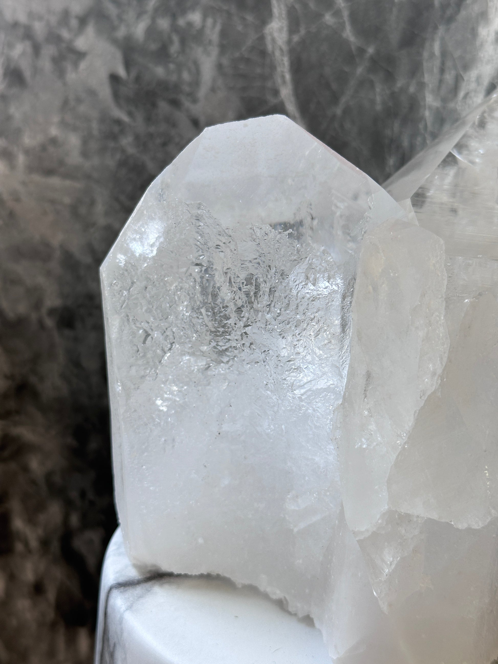 2KG巴西白水晶簇 - ART OF GEM 