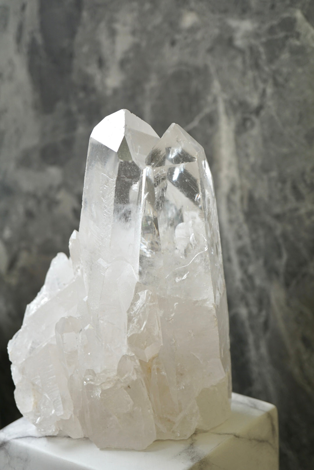 2KG藝術雕塑形態巴西白水晶簇 （超清透，帶彩虹） - ART OF GEM 