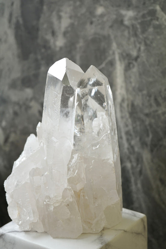 2KG藝術雕塑形態巴西白水晶簇 （超清透，帶彩虹） - ART OF GEM 