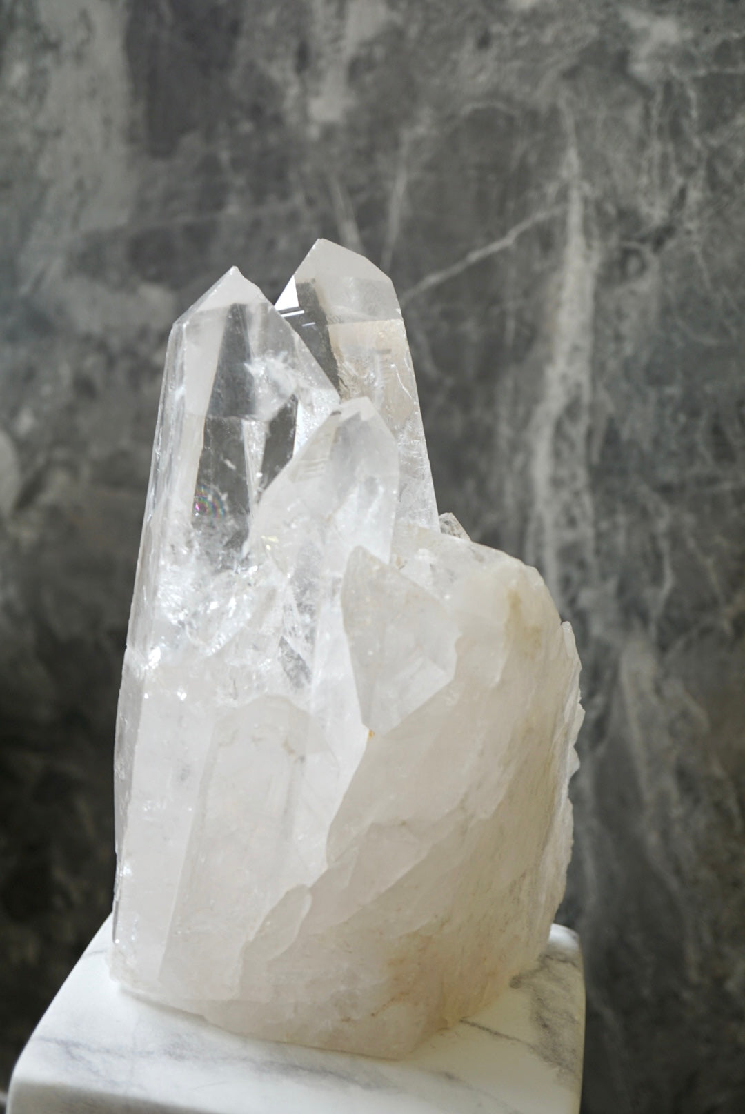 2KG藝術雕塑形態巴西白水晶簇 （超清透，帶彩虹） - ART OF GEM 