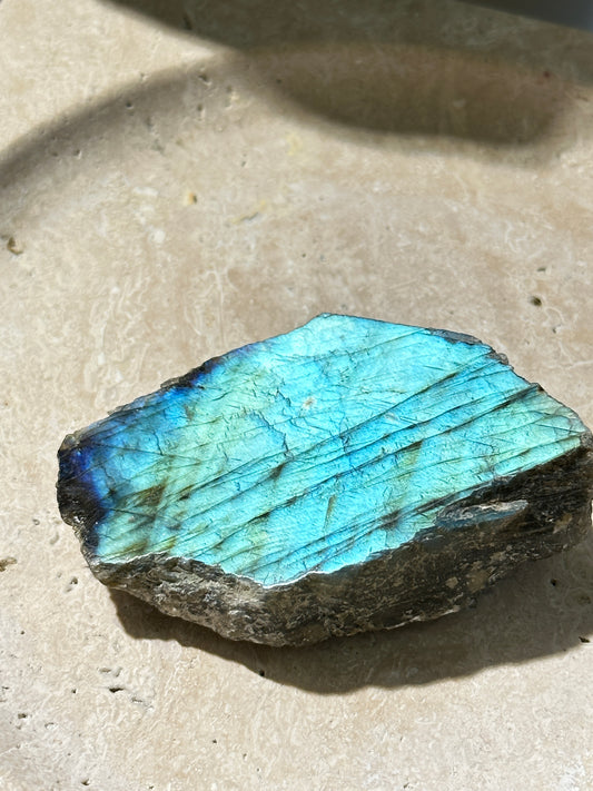 半打磨拉長石Labradorite