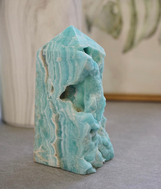 半打磨藍霰石/ 藍文石柱
Blue Aragonite Tower