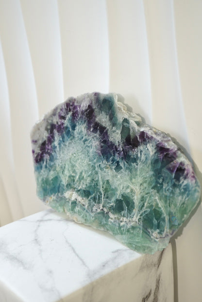 紫藍羽毛螢石板 Fluorite plate - ART OF GEM 