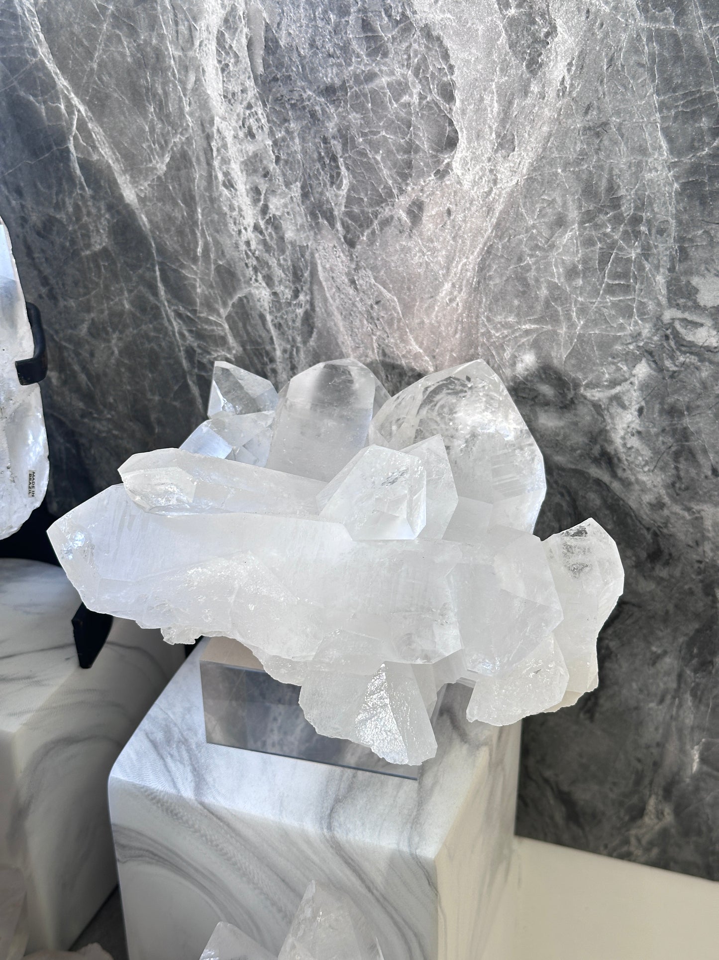 2.3KG巴西白水晶簇 Brazil White Quartz Cluster