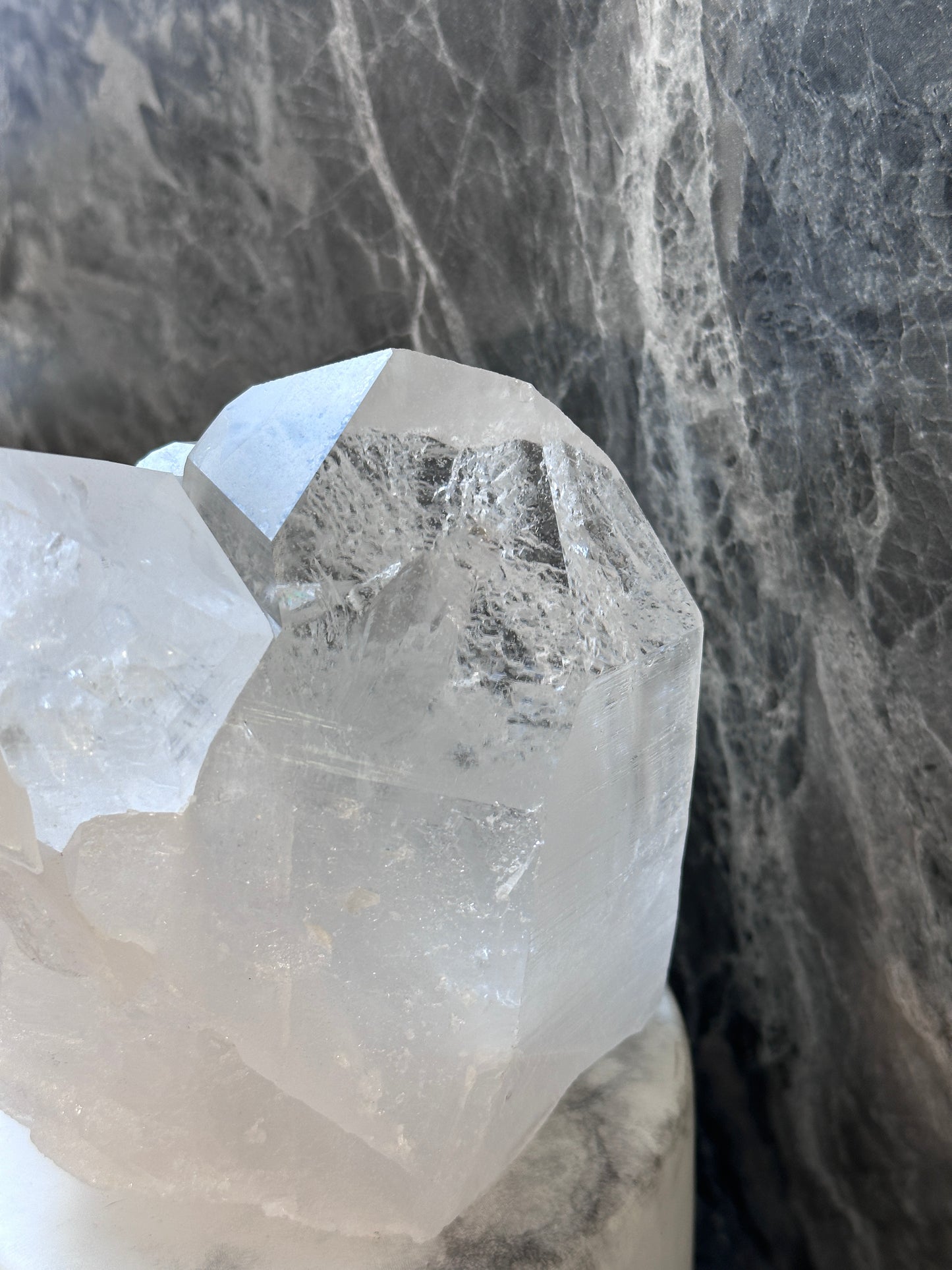 2.1KG巴西白水晶簇 Brazil White Quartz Cluster