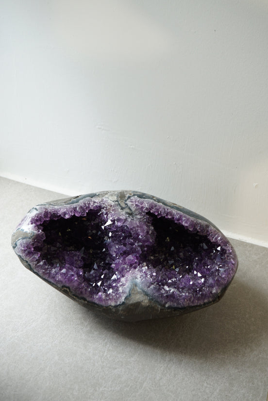 4.4KG 收藏級烏拉圭雙孔帝王紫紫晶洞 - ART OF GEM 