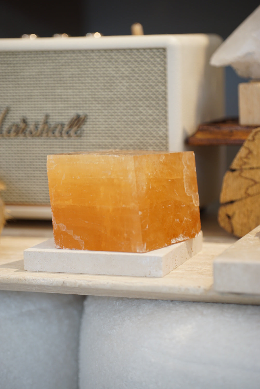 黃方解石原石 Raw Honey Calcite