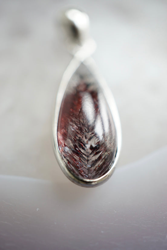 紅黑超7吊墜（配925 銀鏈） - ART OF GEM 