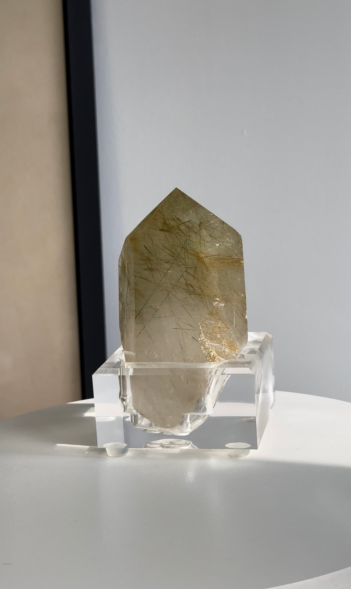 金髮綠髮晶柱 （連座）Golden Rutiled Quartz and Green Rutilated Quartz Tower