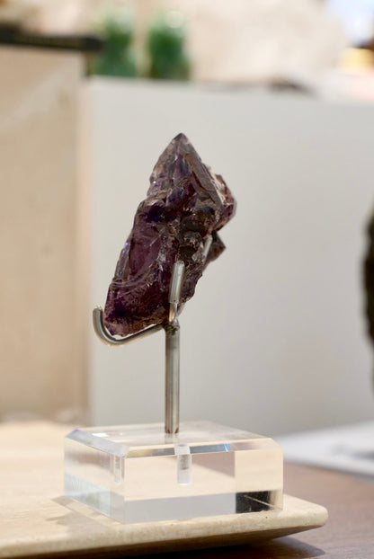 Super Seven (with stand)