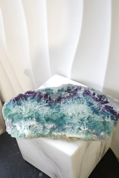 紫藍羽毛螢石板 Fluorite plate - ART OF GEM 