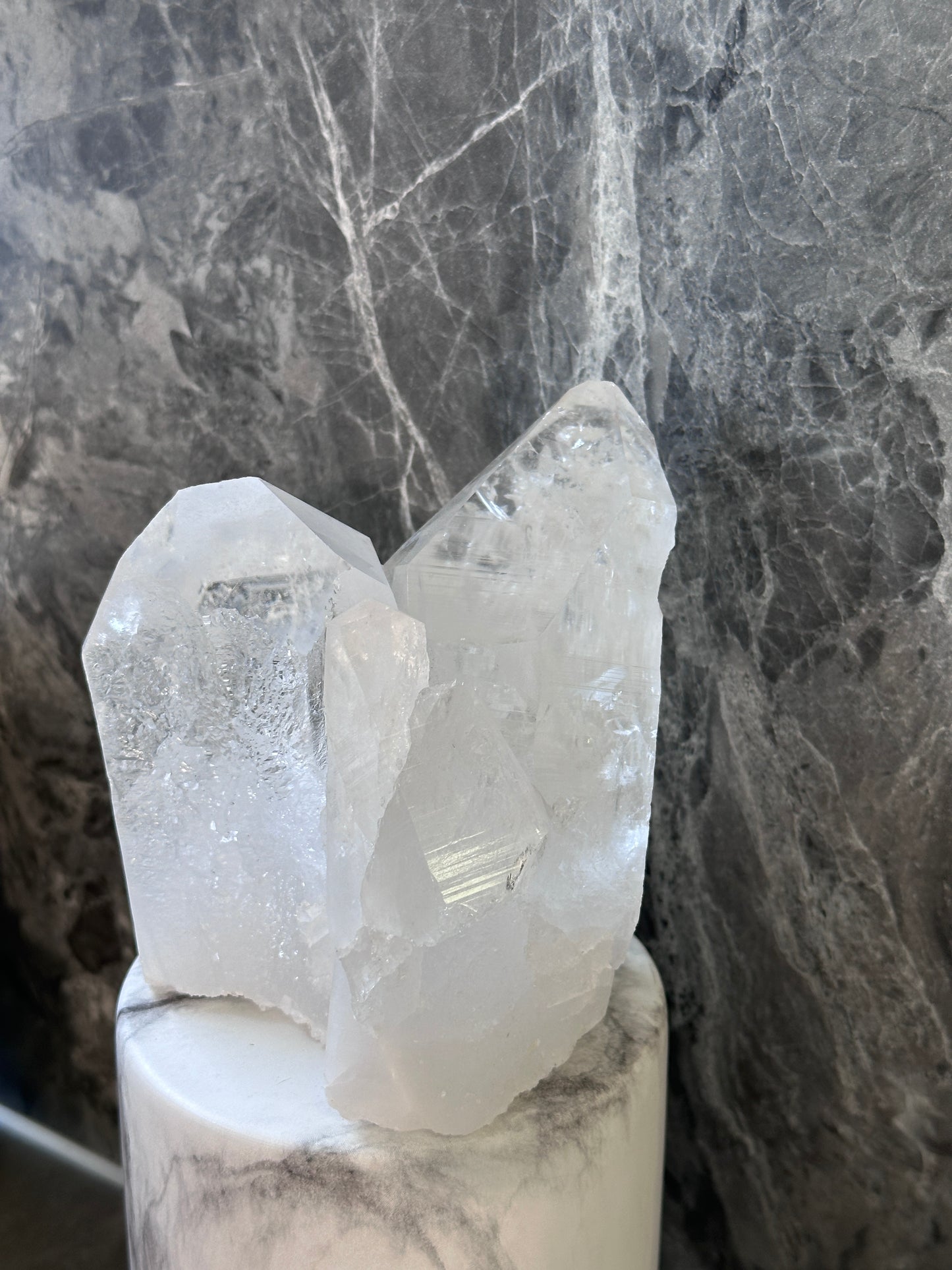 2.1KG巴西白水晶簇 Brazil White Quartz Cluster