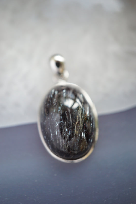 黑超七吊墜（配925 銀鏈） - ART OF GEM 