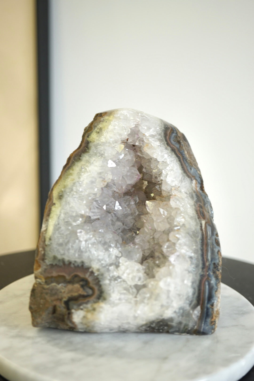 巴西白水晶鎮 (帶紫晶） 𝐖𝐡𝐢𝐭𝐞 𝐐𝐮𝐚𝐫𝐭𝐳 𝐂𝐥𝐮𝐬𝐭𝐞𝐫 （with Amethyst)