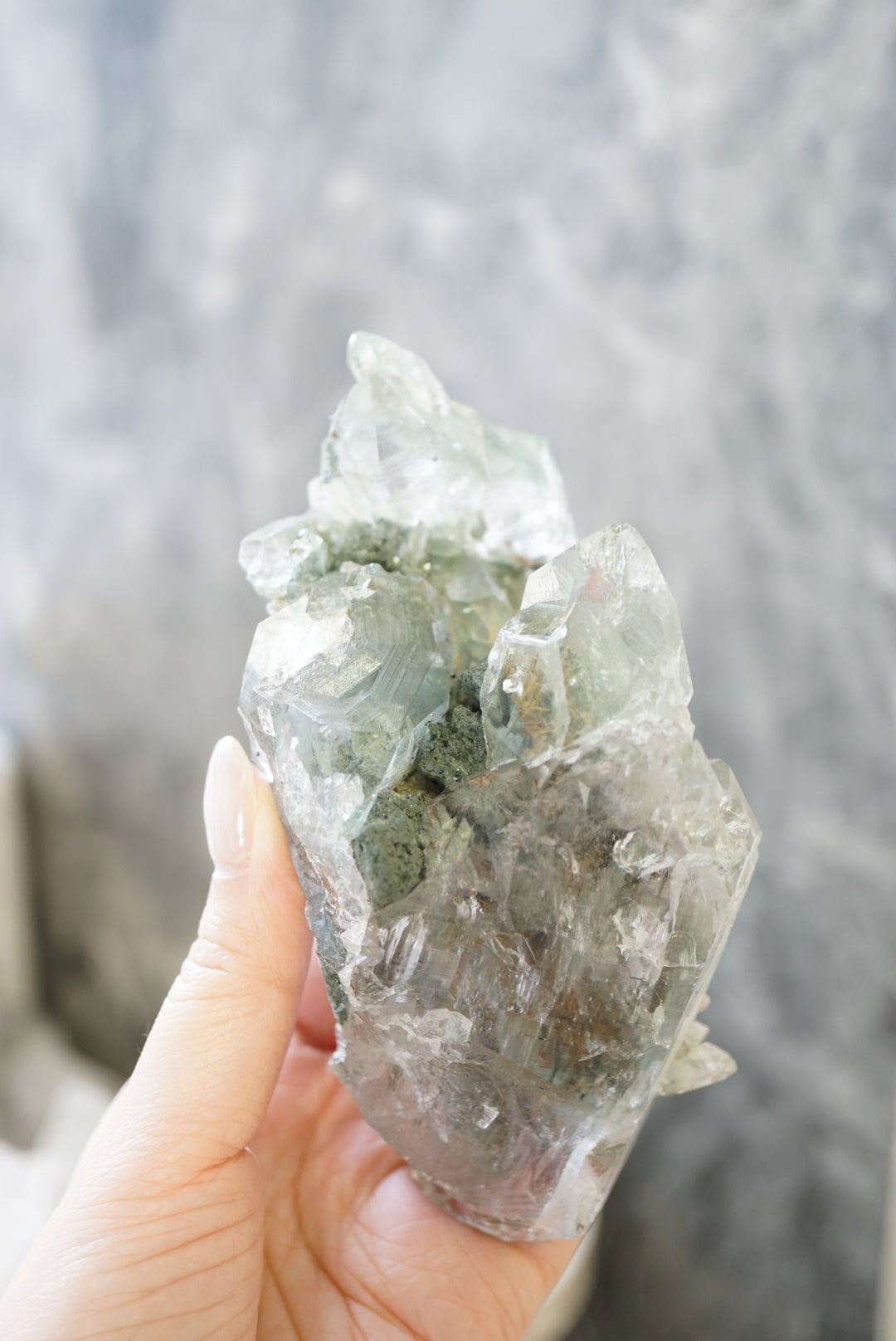 印度喜馬拉雅綠幽靈金髮晶白水晶 （帶資料庫）India Himalayan White Quartz with green phantom and gold rutiled quartz （with record keeper)