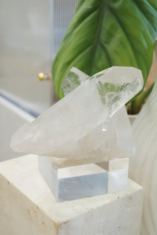 巴西雙尖雙生白水晶簇共生綠幽靈Brazil White Quartz Cluster with green phantom