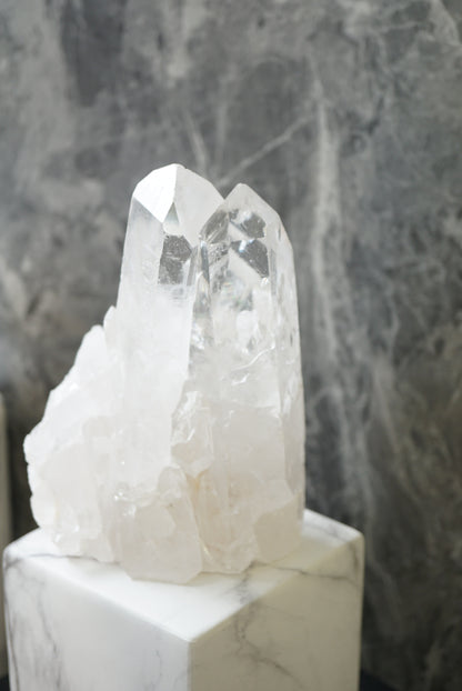 2KG藝術雕塑形態巴西白水晶簇 （超清透，帶彩虹）Brazil White Quartz Cluster - ART OF GEM 