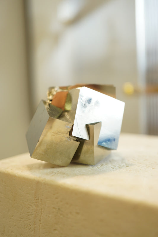 頂級西班牙黃鐵礦原石 - ART OF GEM