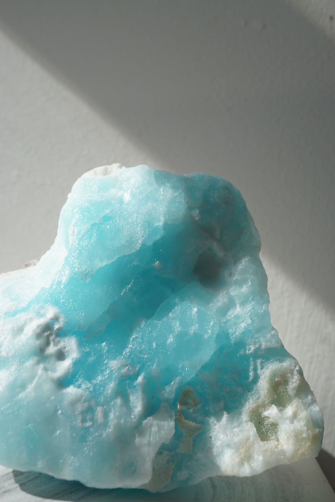 藍加勒比方解石原石 - ART OF GEM 
