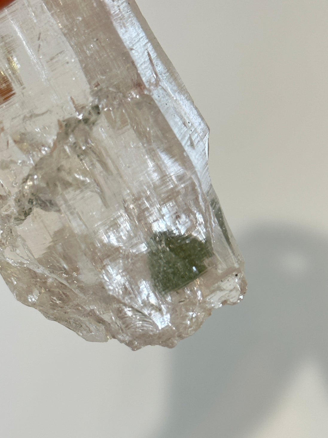 印度喜馬拉雅綠幽靈白水晶 (帶時光隧道) - ART OF GEM 
