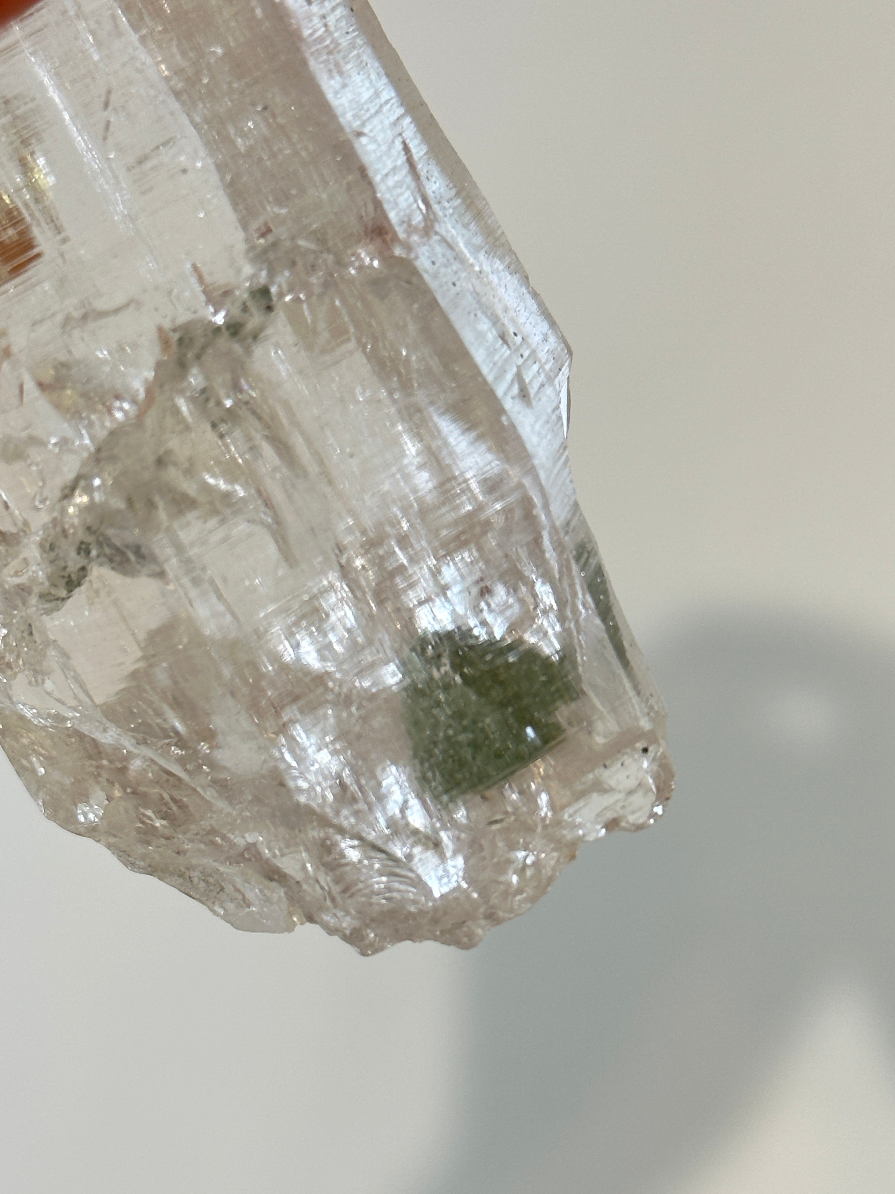 印度喜馬拉雅綠幽靈白水晶 (帶時光隧道) - ART OF GEM 