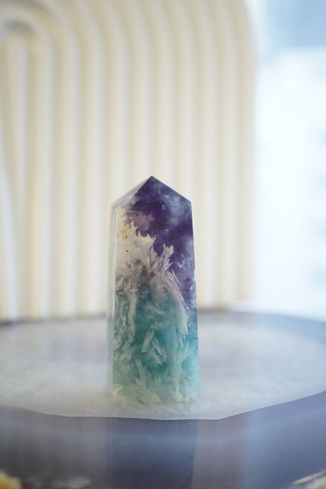 紫藍羽毛螢石柱 - ART OF GEM 