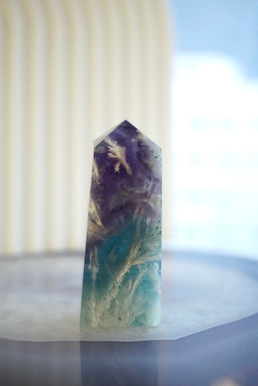 紫藍羽毛螢石柱 - ART OF GEM 